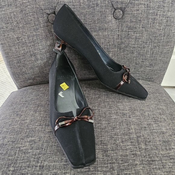 Stuart Weitzman Shoes - Stuart Weitzman Kitten Heels
